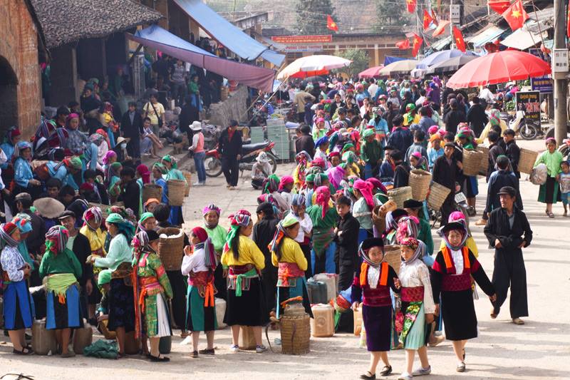 Chợ tình Khâu vai thường diễn ra vào tháng 3 âm lịch.